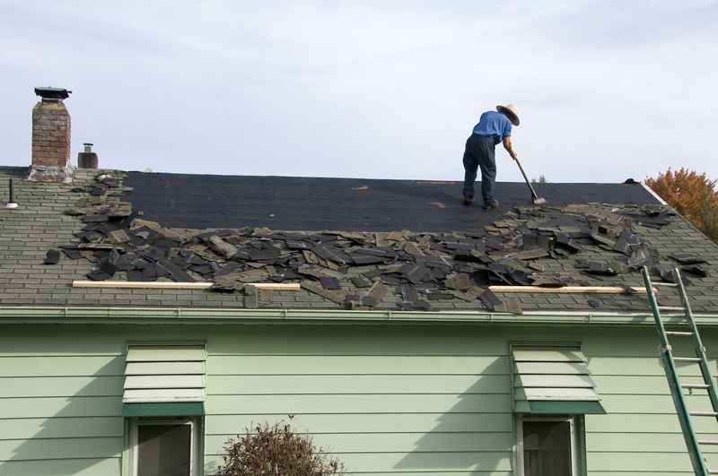 roof replacement decision, roof repair guide